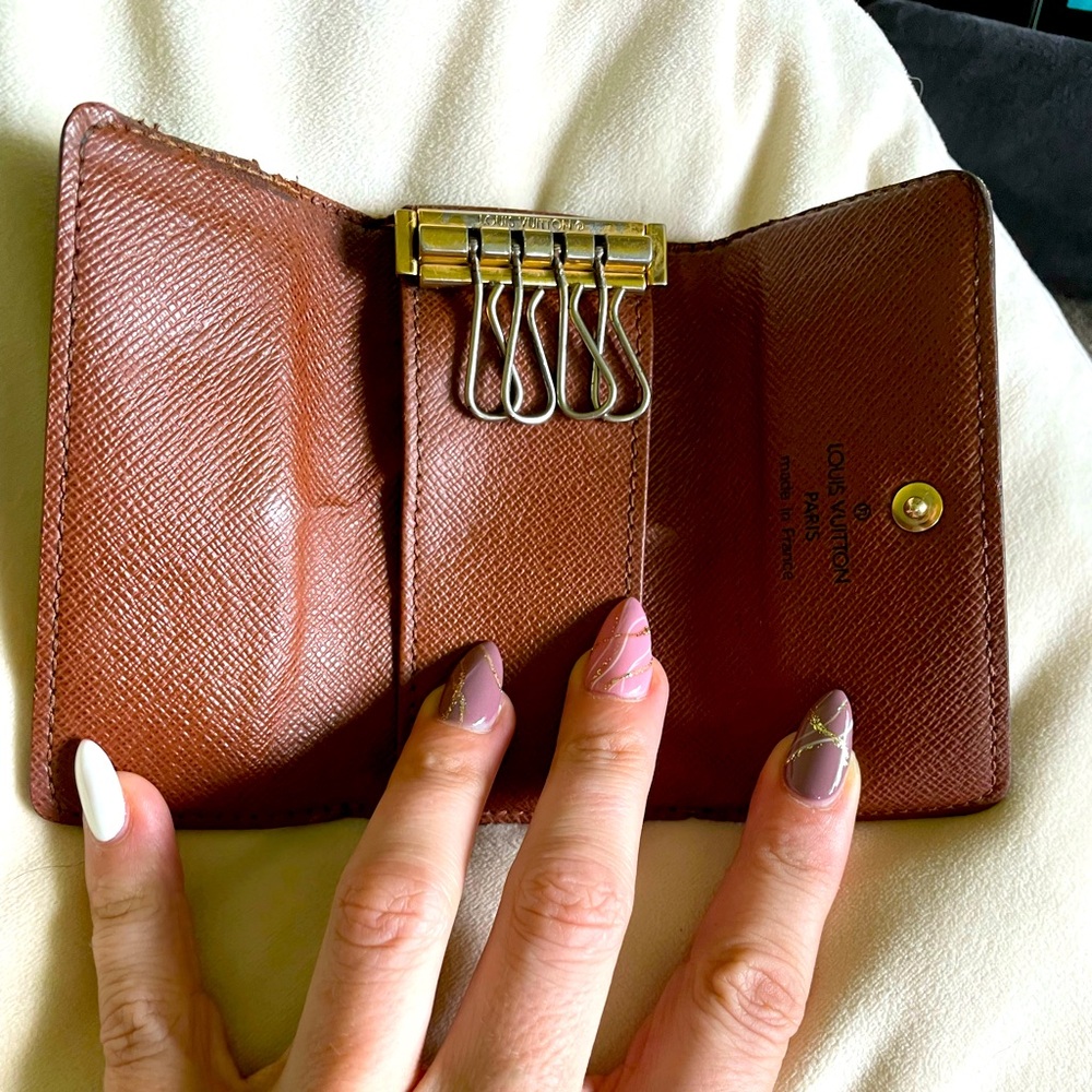 Louis Vuitton 4 Key Wallet Card Holder EUC Date Code: CT2058